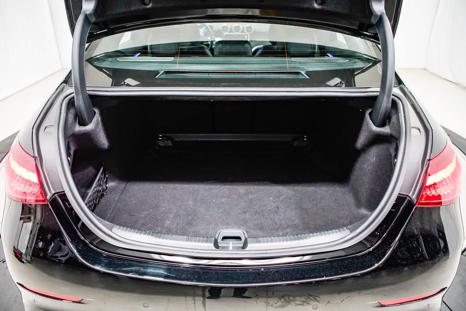 Thumbnail: 2025 Mercedes-Benz C-Class - 27