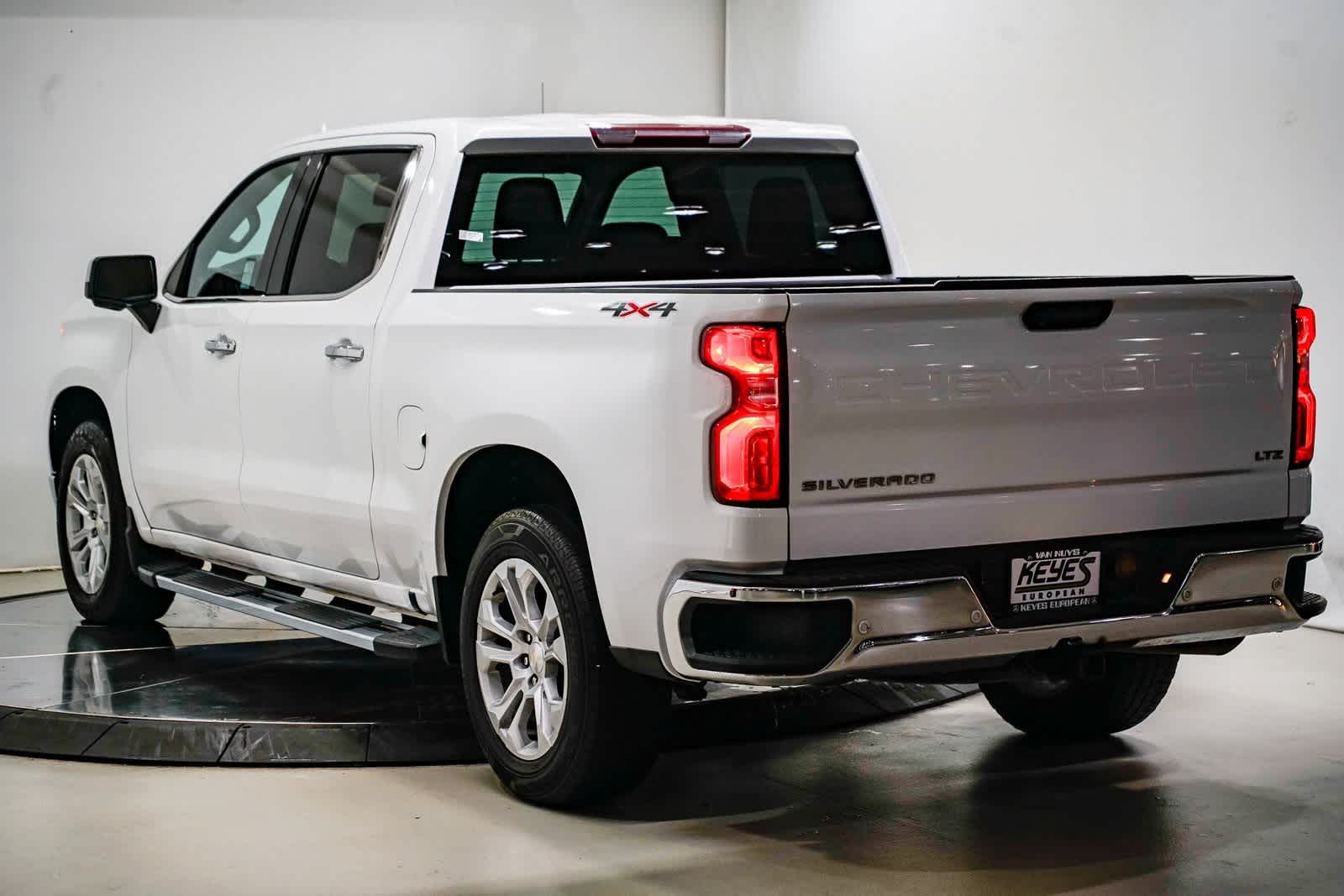 Thumbnail: 2022 Chevrolet Silverado 1500 - 7