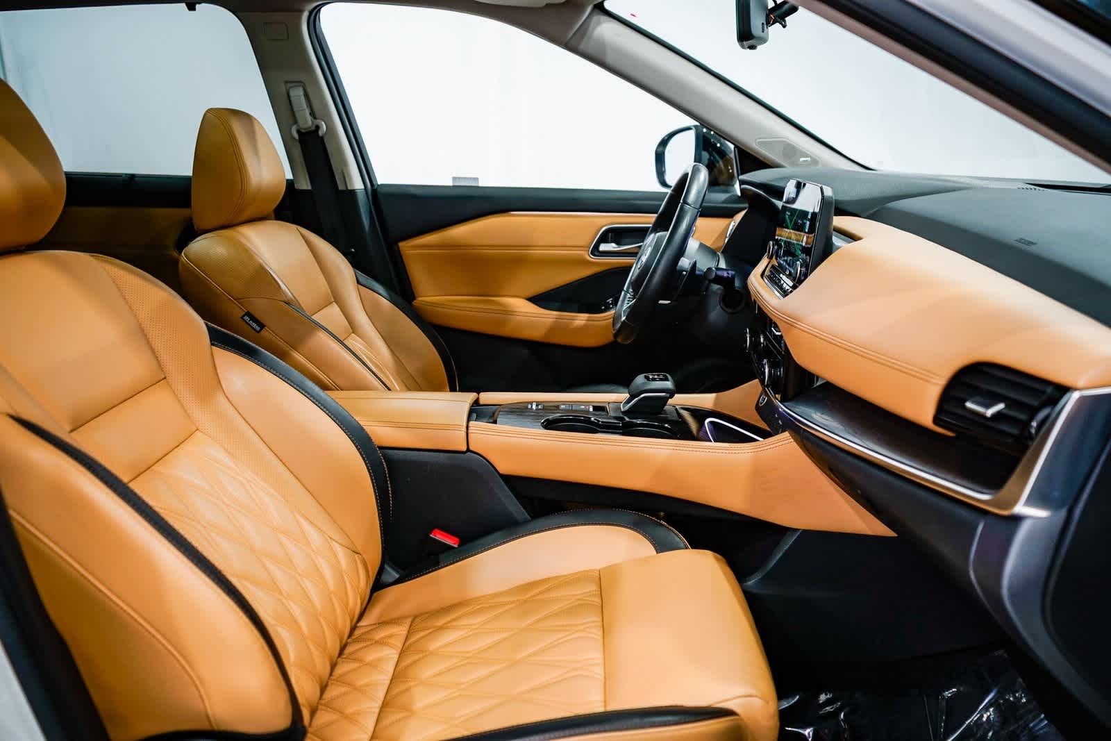 Thumbnail: 2022 Nissan Rogue - 16