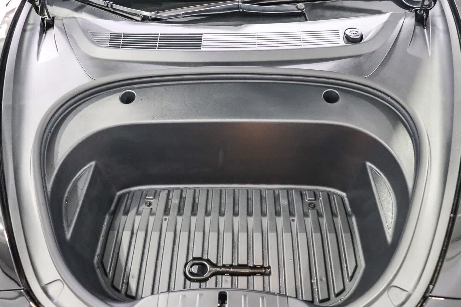 Thumbnail: 2022 Tesla Model 3 - 27