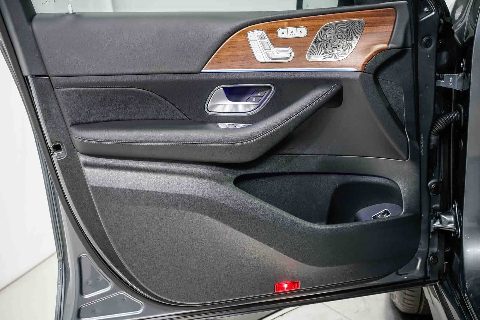 Thumbnail: 2025 Mercedes-Benz GLS - 20