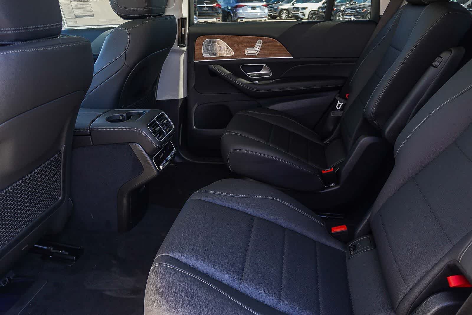 Thumbnail: 2026 Mercedes-Benz GLS - 22