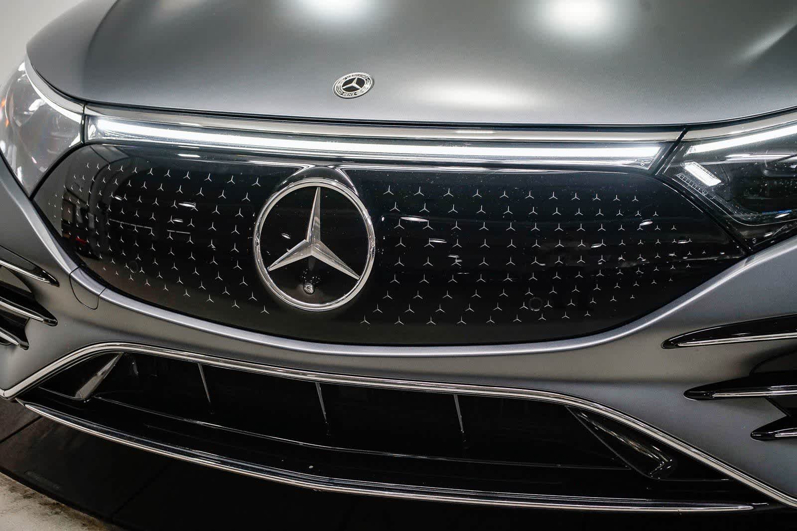 Thumbnail: 2023 Mercedes-Benz EQS - 8