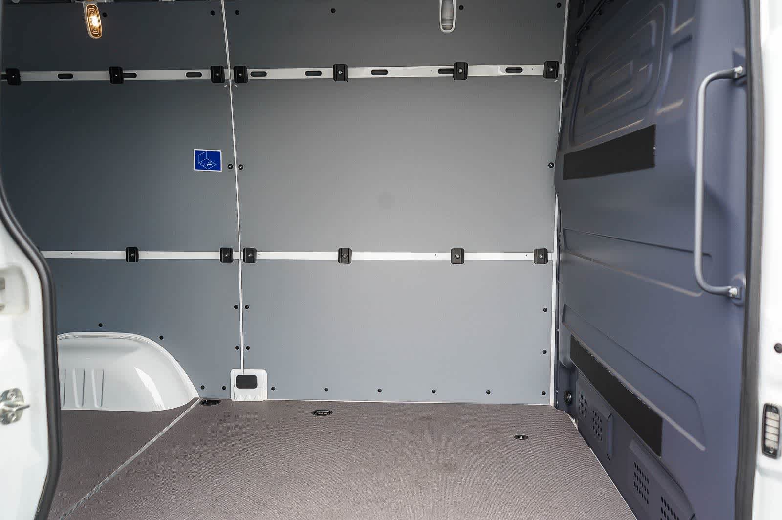 Thumbnail: 2026 Mercedes-Benz Sprinter - 15