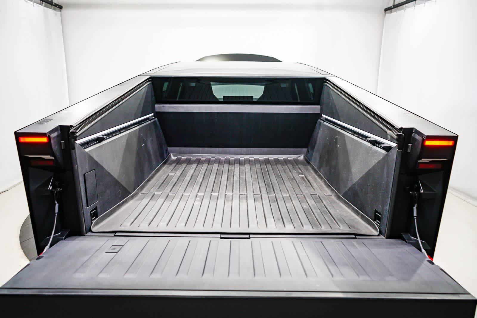 Thumbnail: 2024 Tesla Cybertruck - 28