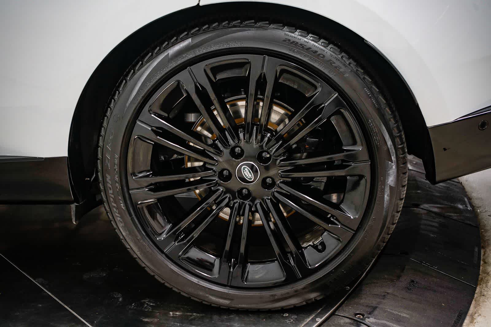 Thumbnail: 2024 Land Rover Range Rover - 10