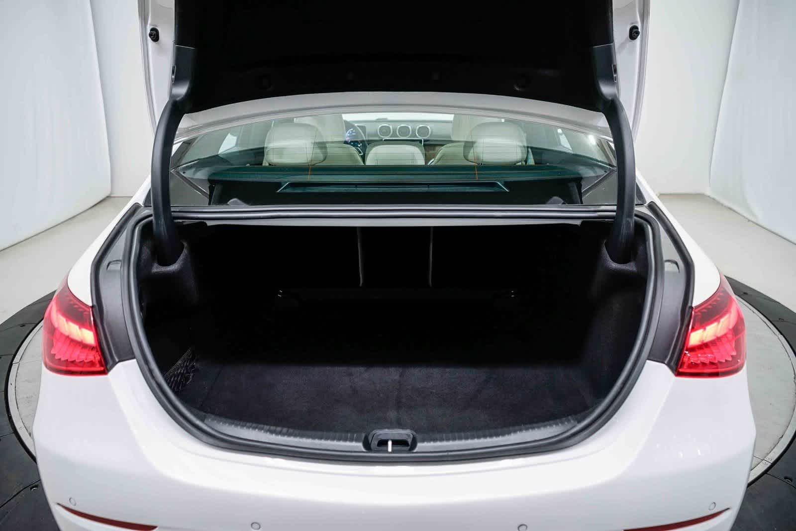 Thumbnail: 2025 Mercedes-Benz C-Class - 27