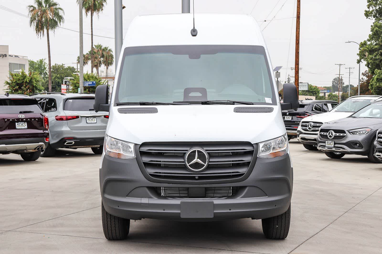 Thumbnail: 2026 Mercedes-Benz Sprinter - 6