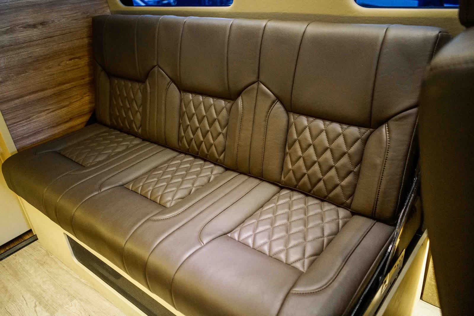 Thumbnail: 2025 Mercedes-Benz Sprinter - 40