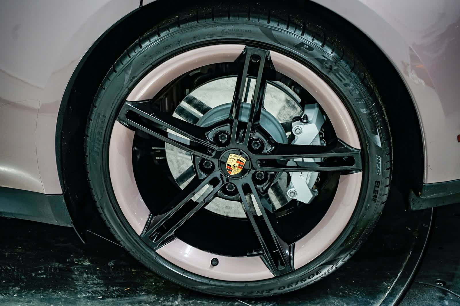 Thumbnail: 2023 Porsche Taycan - 10