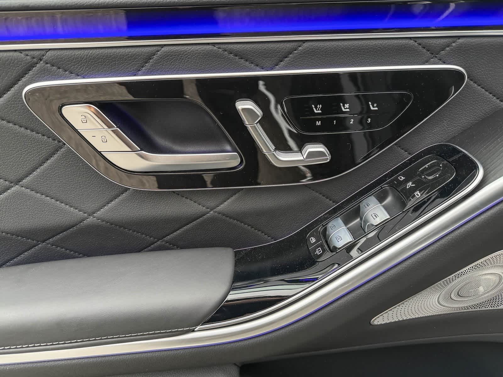 Thumbnail: 2025 Mercedes-Benz S-Class - 24