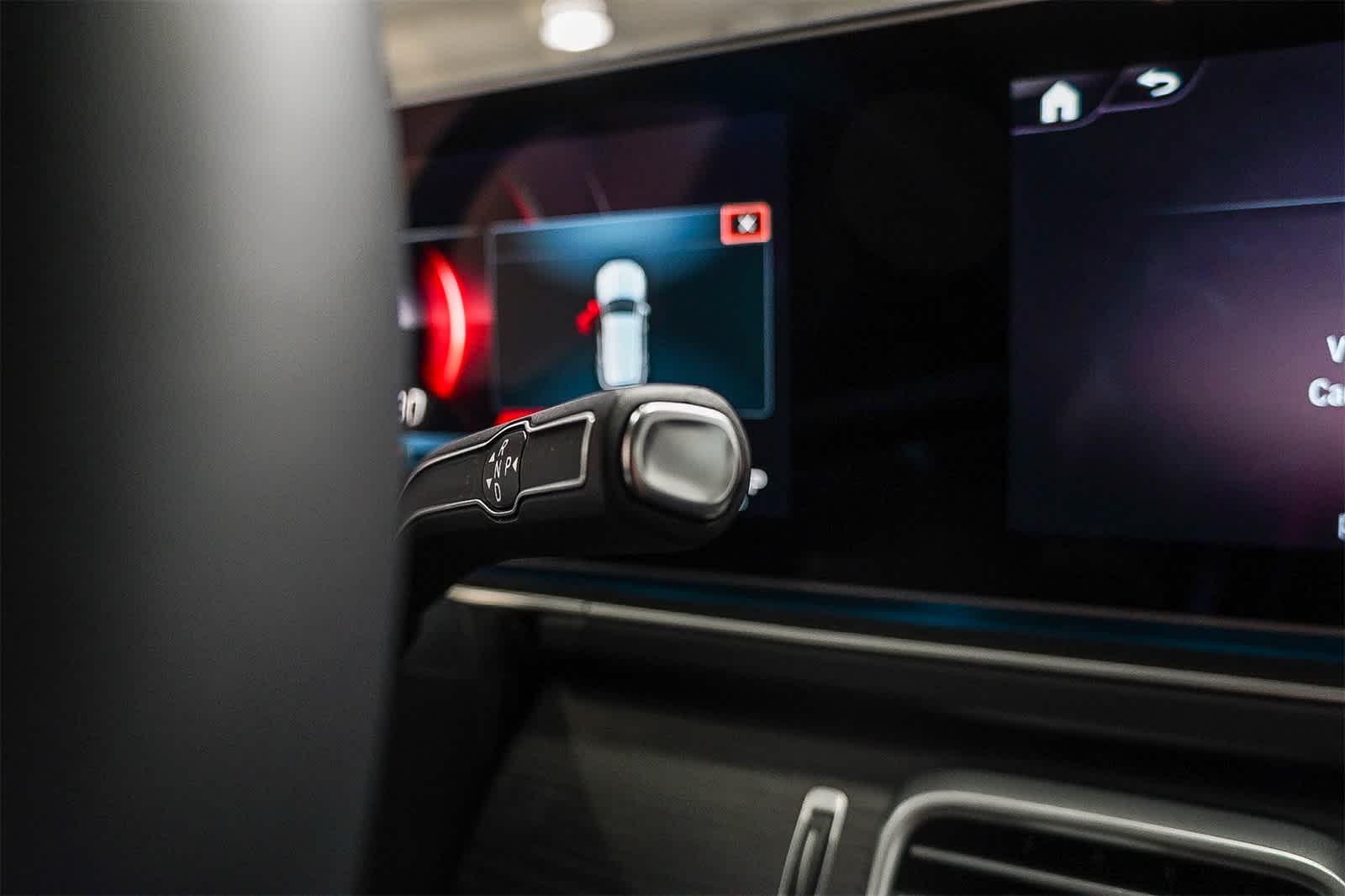 Thumbnail: 2026 Mercedes-Benz GLE - 26