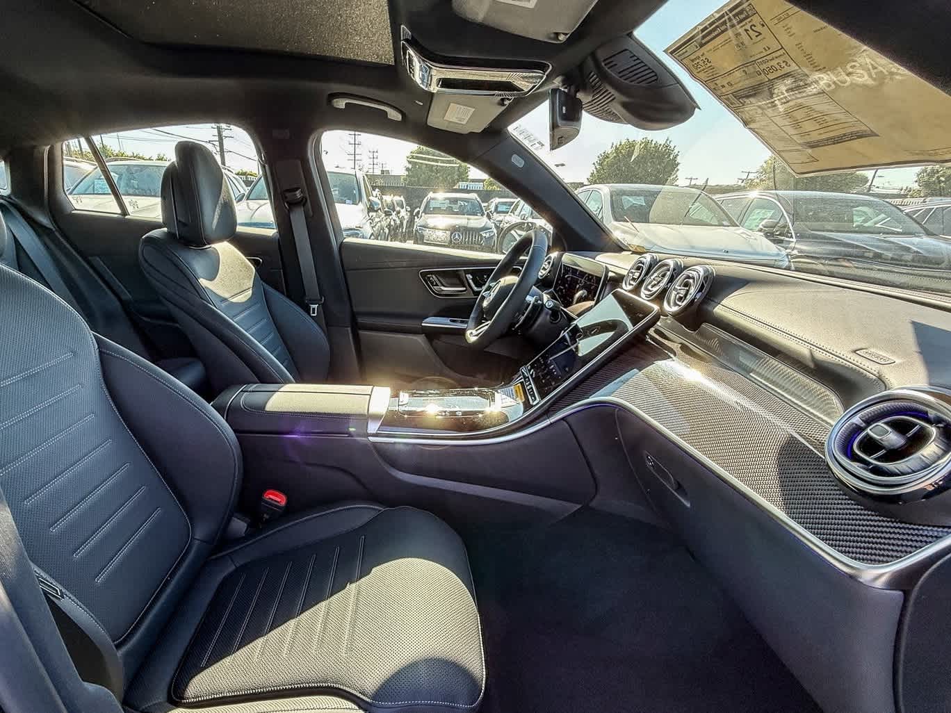 Thumbnail: 2025 Mercedes-Benz GLC - 18