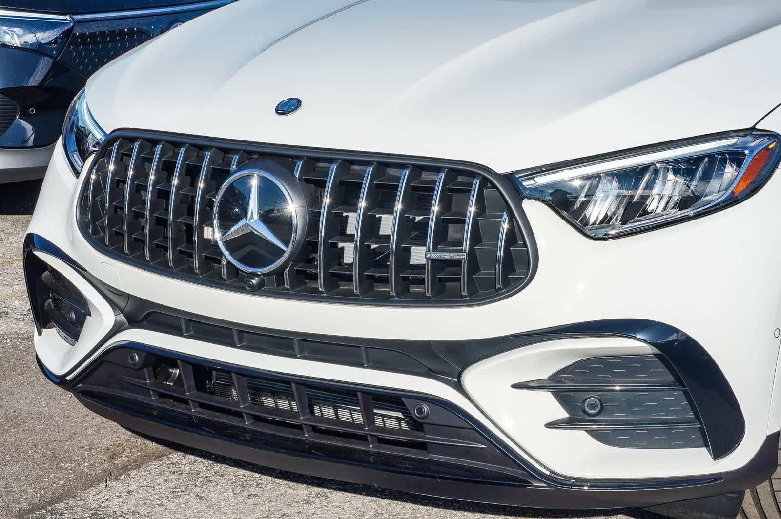 Thumbnail: 2025 Mercedes-Benz GLC - 8