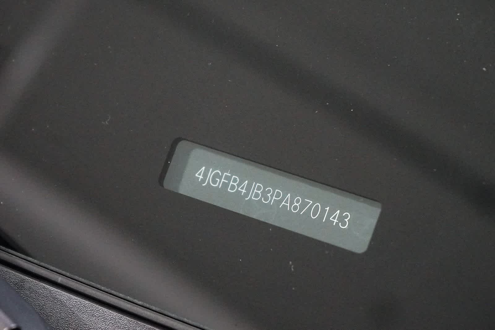 Thumbnail: 2023 Mercedes-Benz GLE - 29