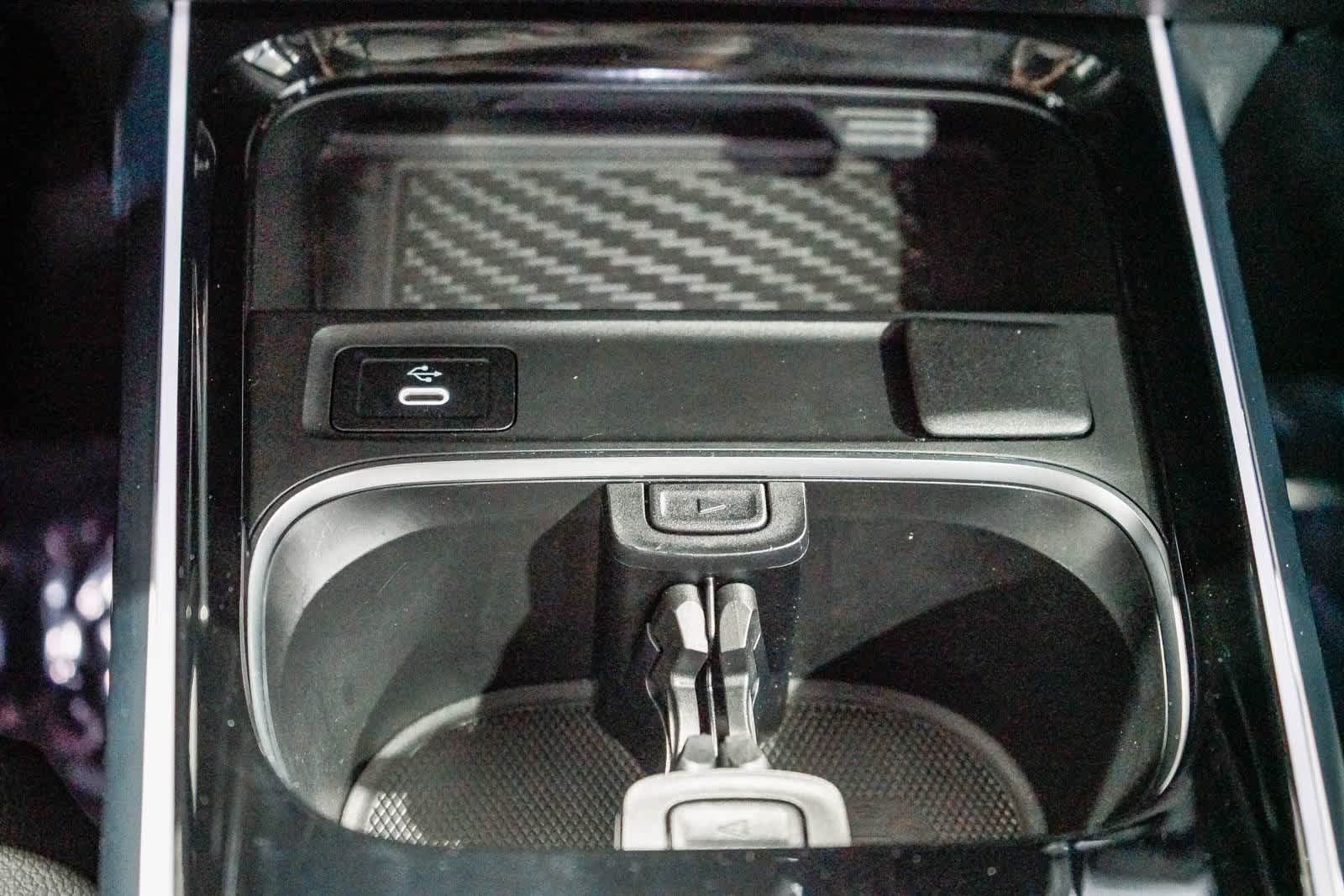 Thumbnail: 2025 Mercedes-Benz GLB - 21