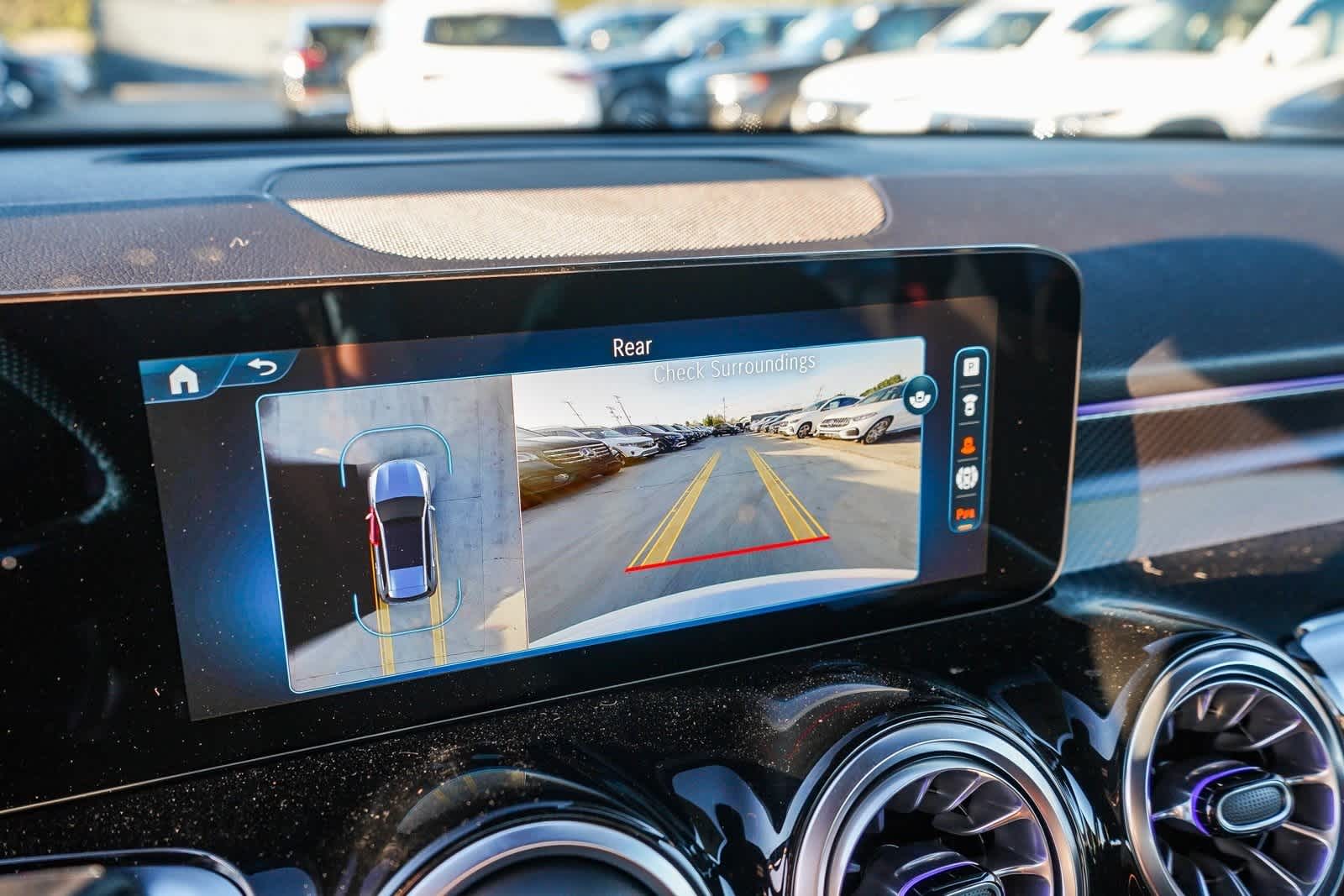 Thumbnail: 2025 Mercedes-Benz GLB - 28