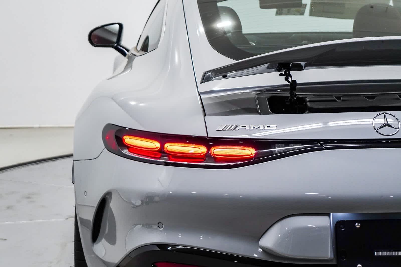 Thumbnail: 2025 Mercedes-Benz AMG GT - 9