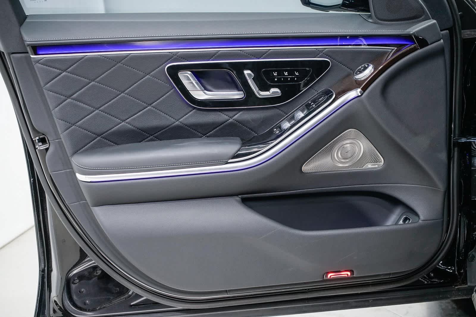 Thumbnail: 2024 Mercedes-Benz S-Class - 19