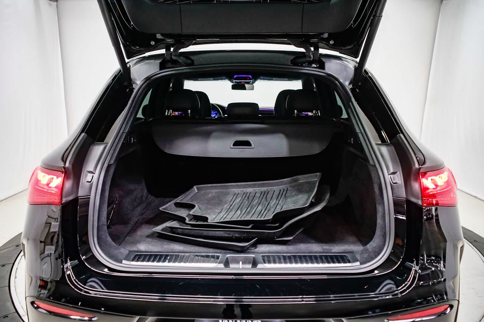 Thumbnail: 2024 Mercedes-Benz EQE - 28