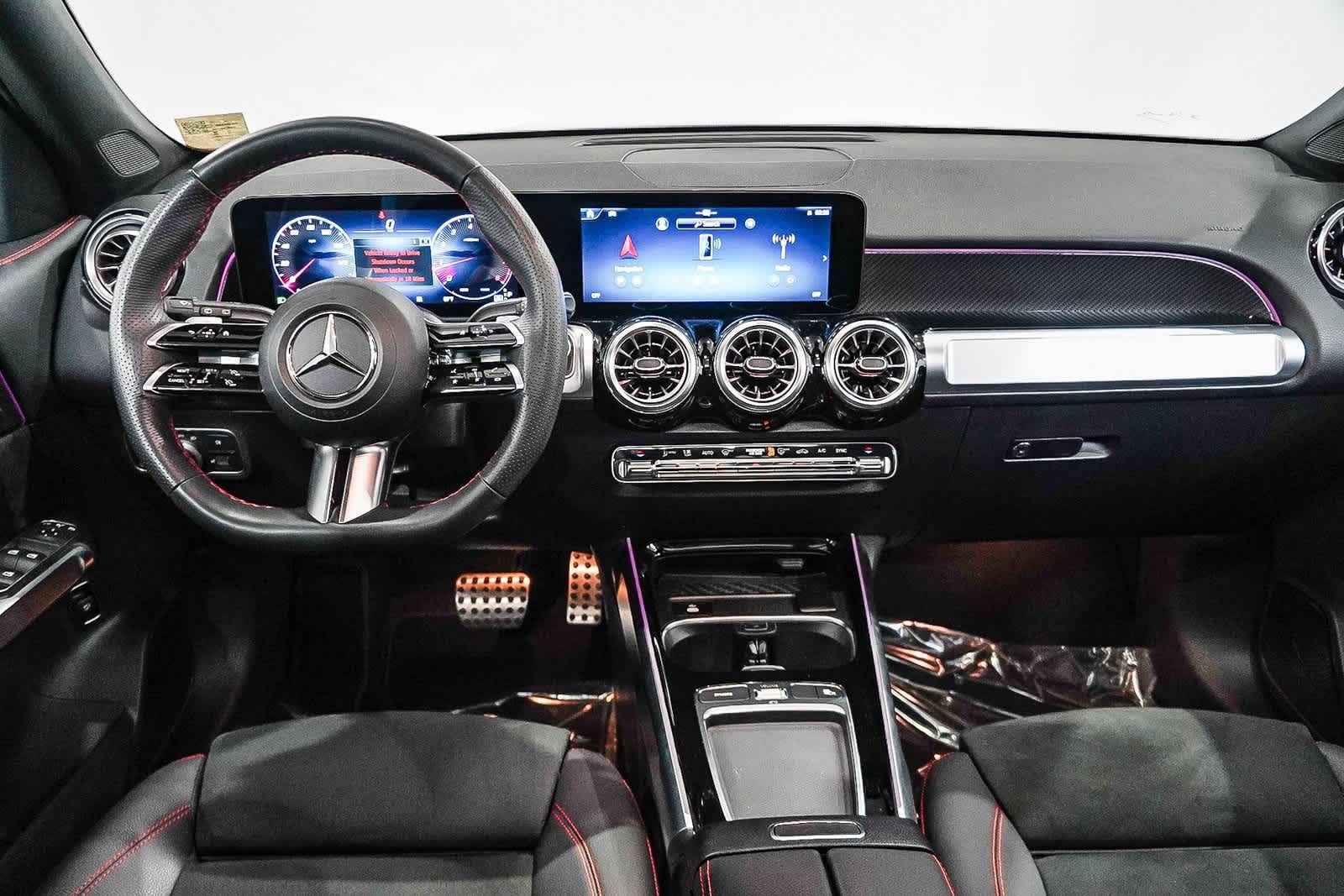 Thumbnail: 2025 Mercedes-Benz GLB - 12