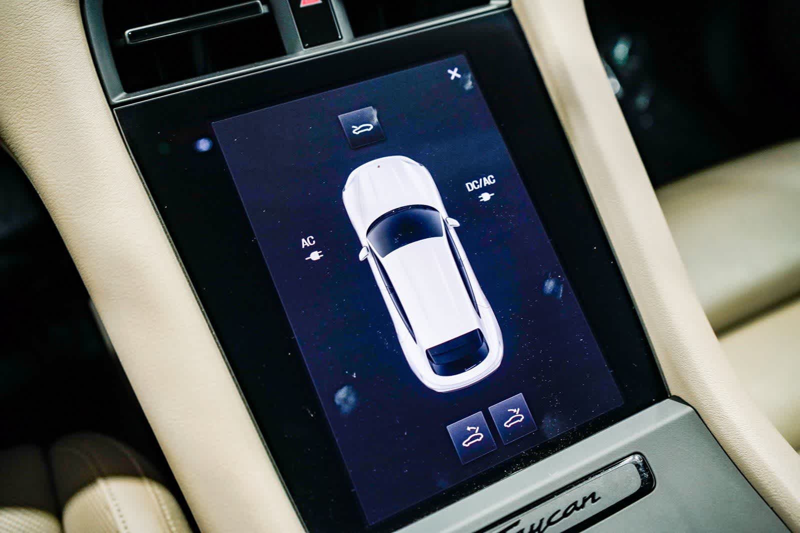 Thumbnail: 2023 Porsche Taycan - 27