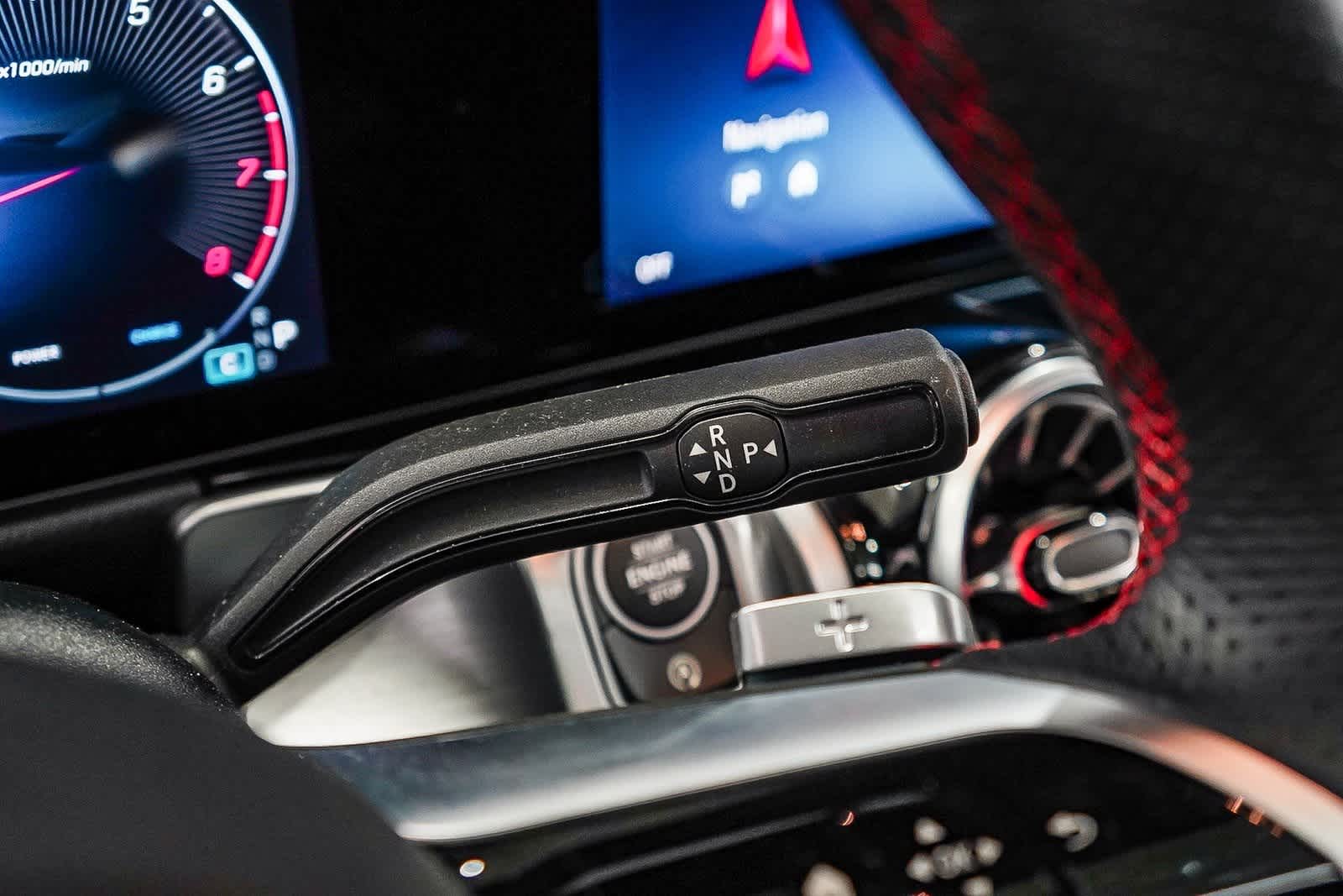 Thumbnail: 2025 Mercedes-Benz GLB - 22