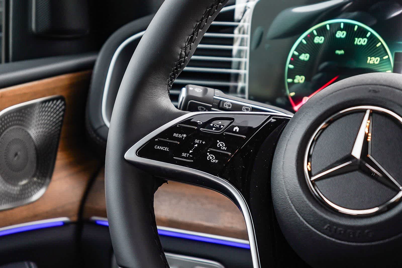 Thumbnail: 2026 Mercedes-Benz GLE - 18