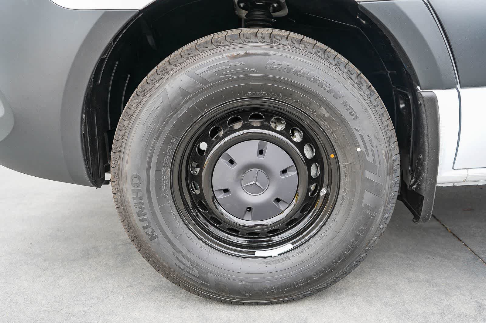 Thumbnail: 2026 Mercedes-Benz Sprinter - 9