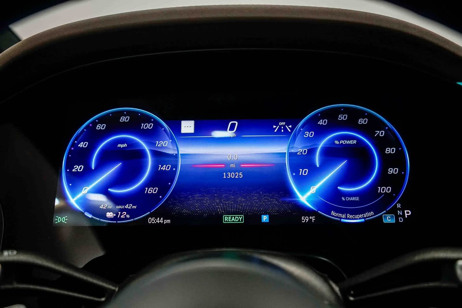 Thumbnail: 2023 Mercedes-Benz EQS - 26