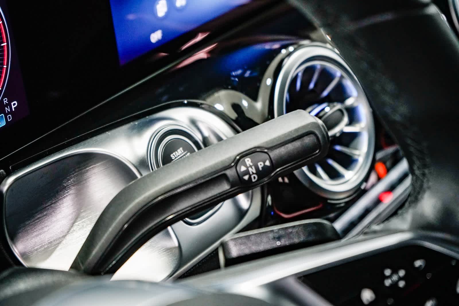 Thumbnail: 2025 Mercedes-Benz GLB - 21