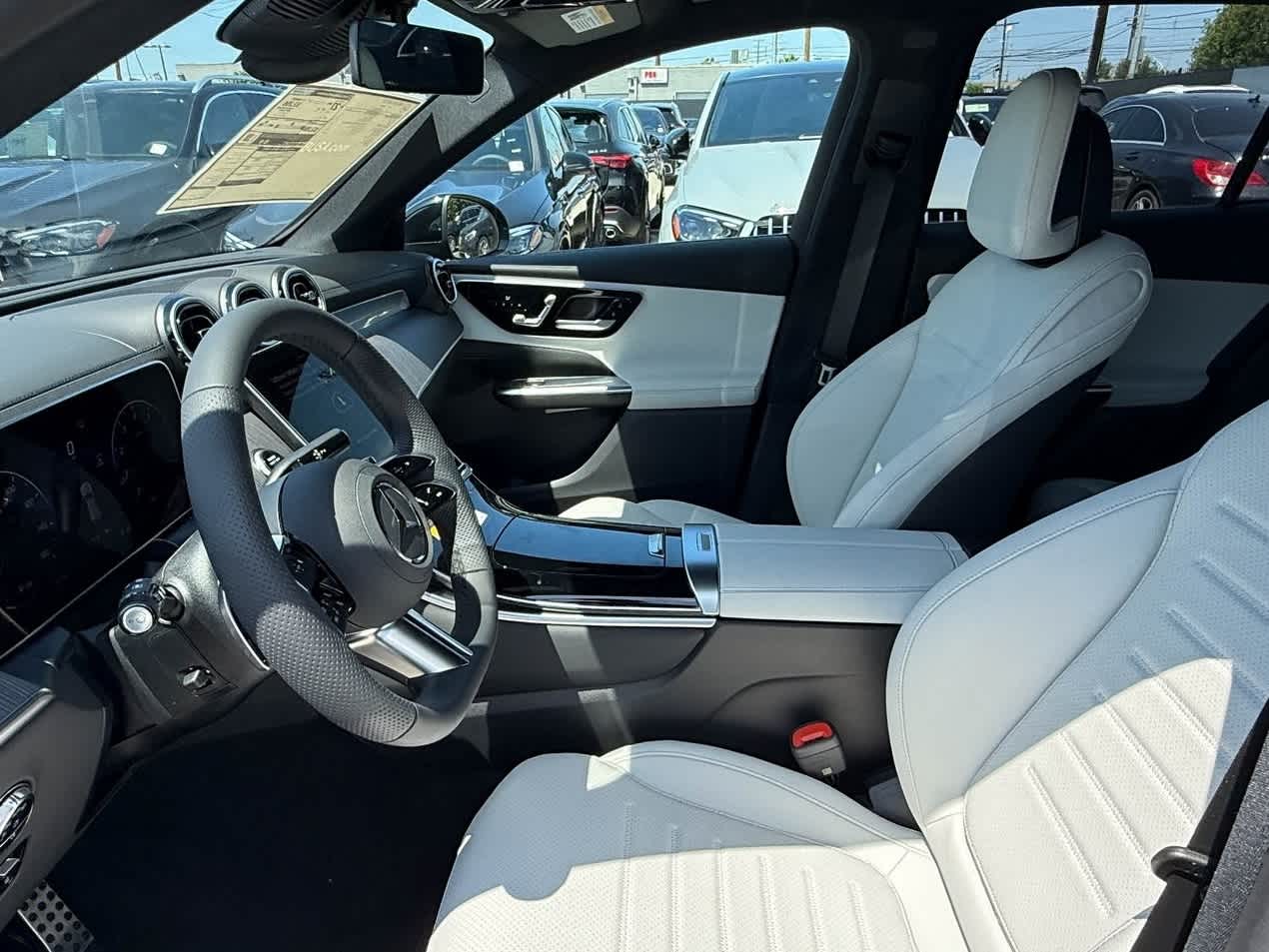 Thumbnail: 2025 Mercedes-Benz GLC - 19