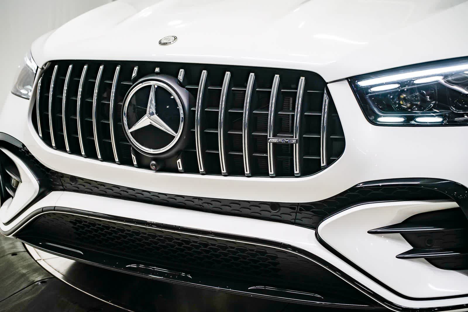 Thumbnail: 2026 Mercedes-Benz GLE - 8