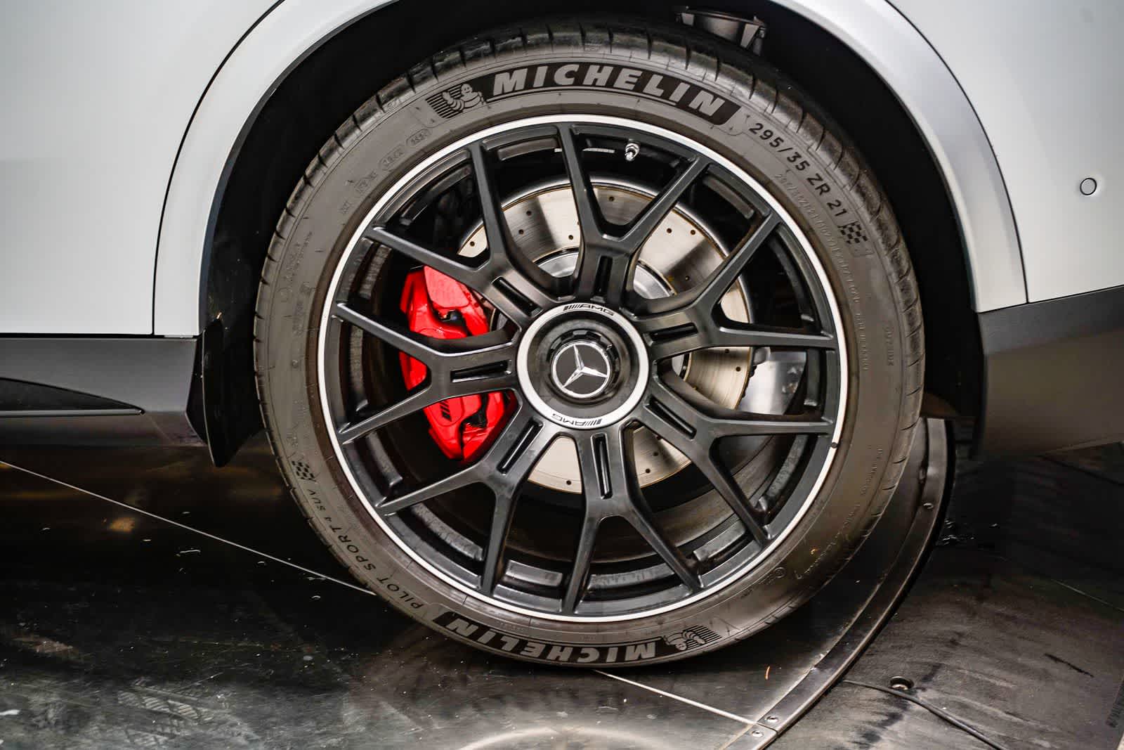 Thumbnail: 2025 Mercedes-Benz GL-Class - 10