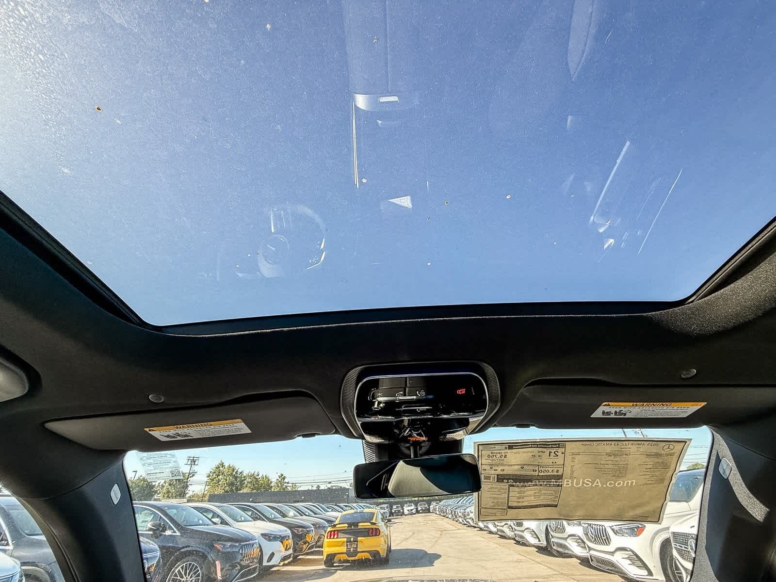 Thumbnail: 2025 Mercedes-Benz GLC - 17