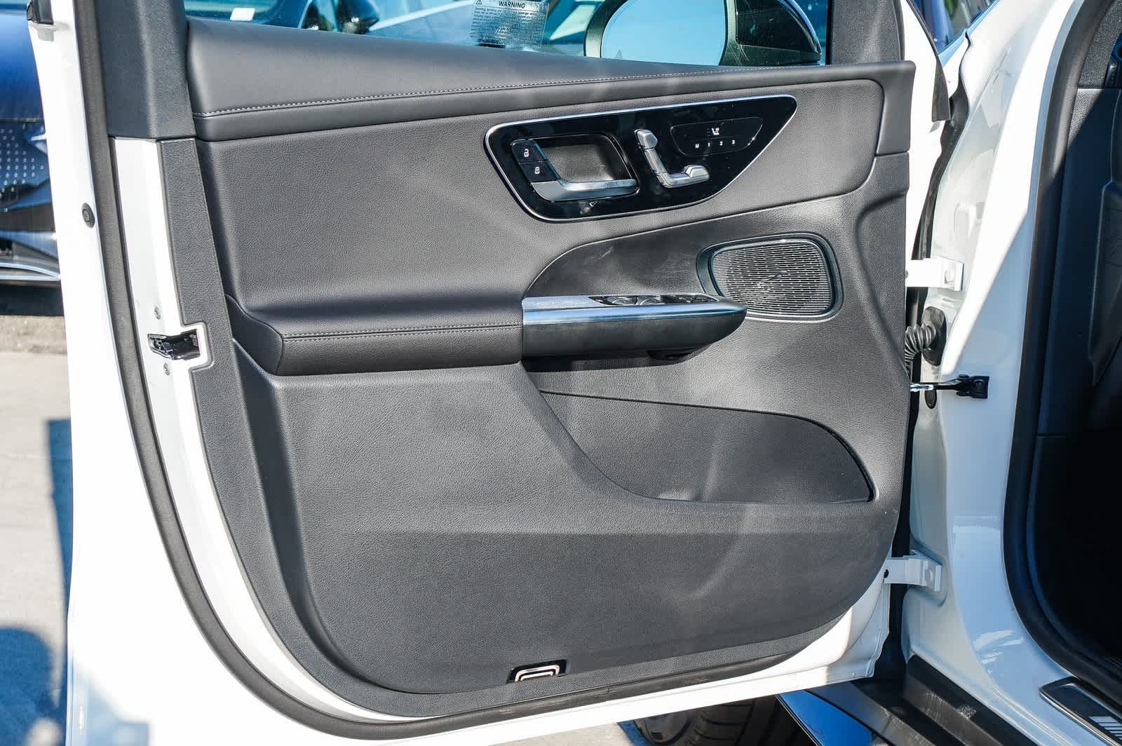 Thumbnail: 2025 Mercedes-Benz GLC - 21