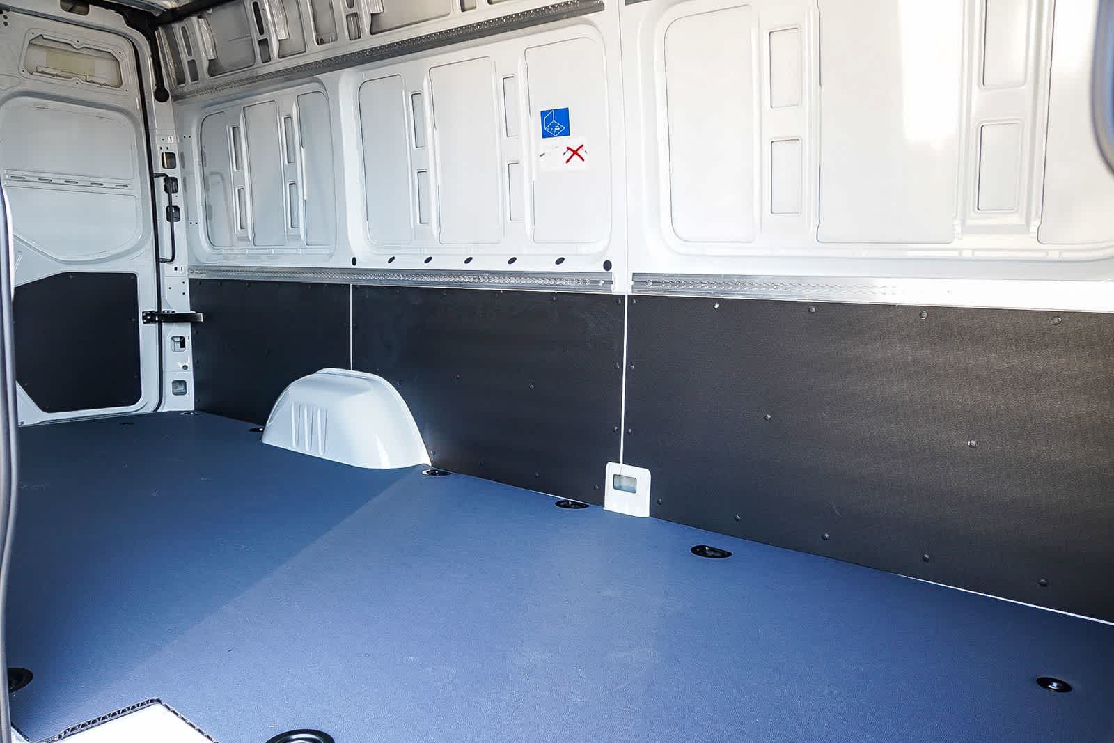 Thumbnail: 2024 Mercedes-Benz eSprinter - 18