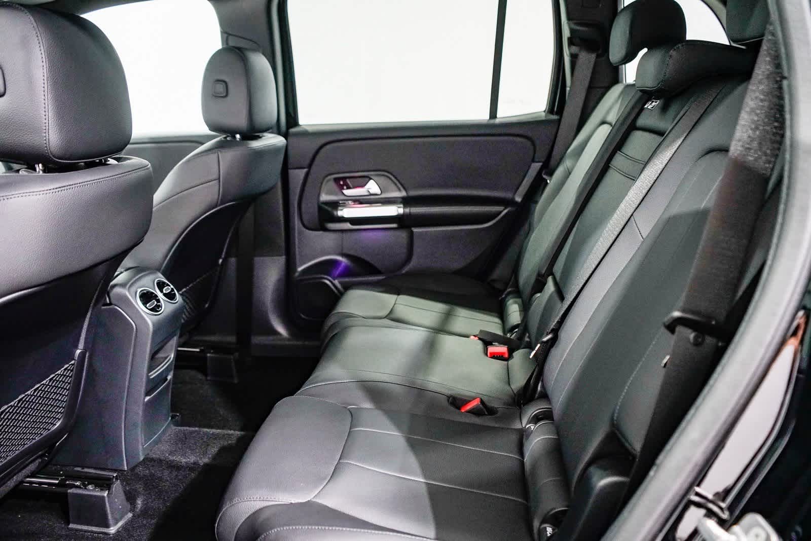 Thumbnail: 2025 Mercedes-Benz GLB - 18