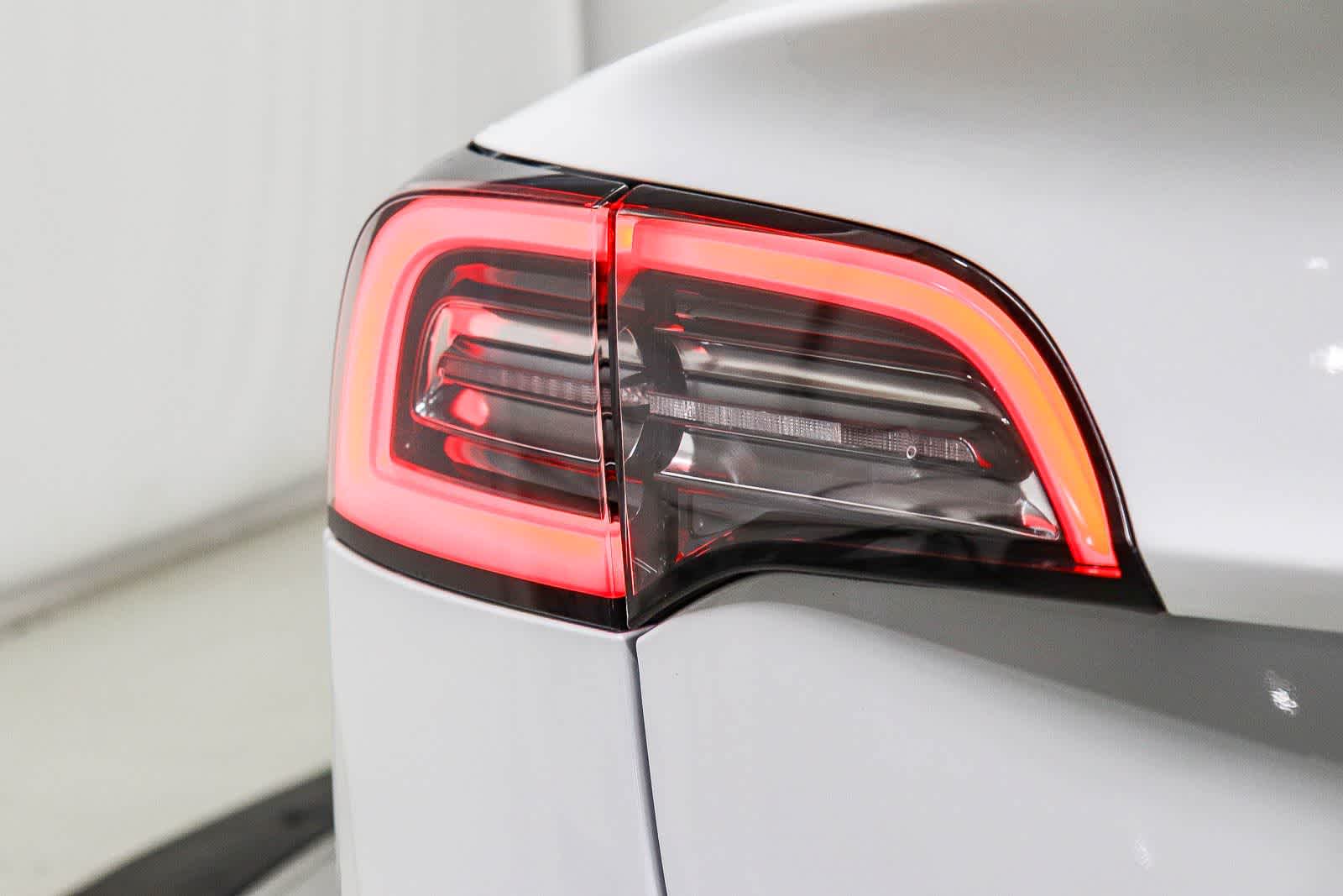 Thumbnail: 2018 Tesla Model 3 - 11