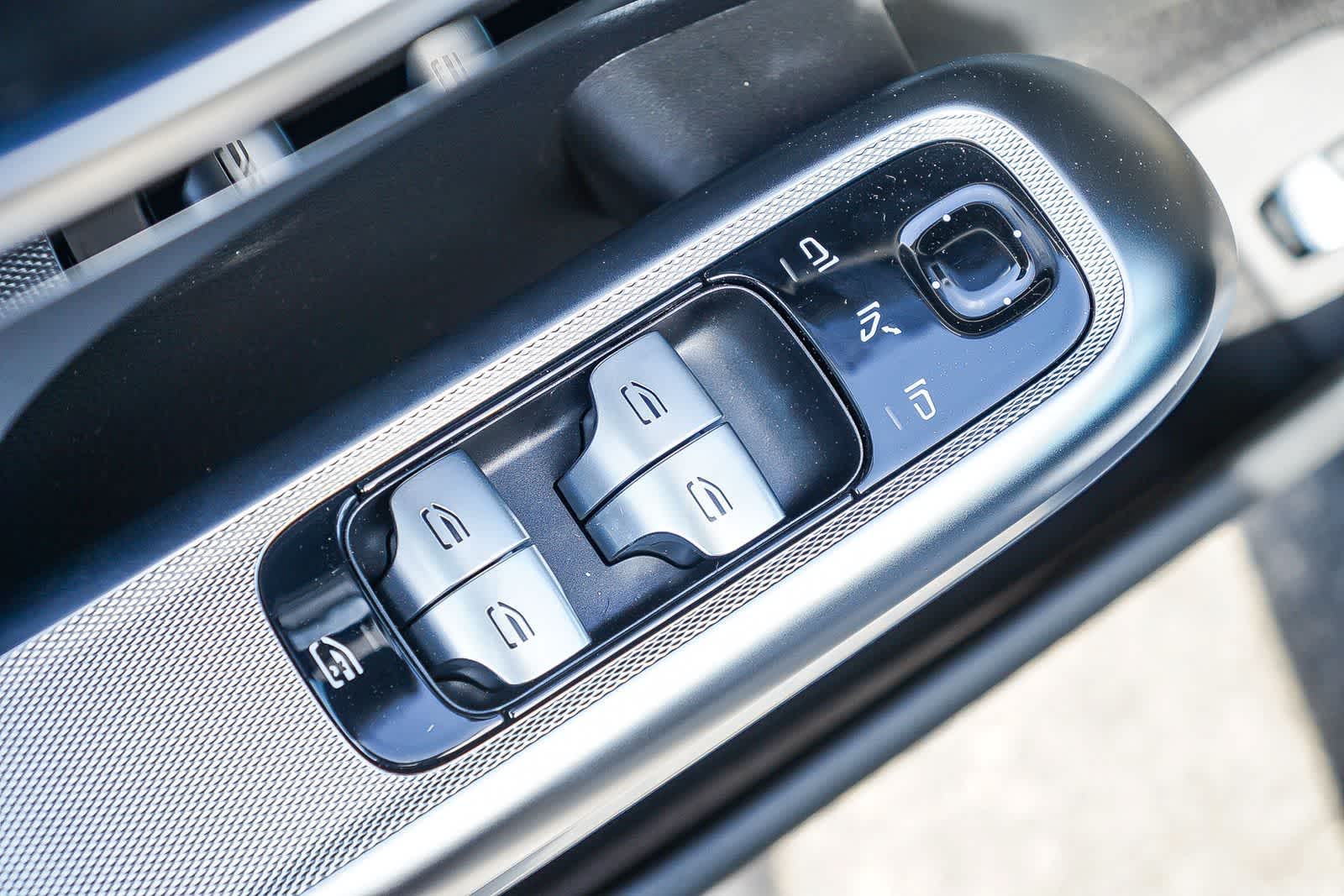 Thumbnail: 2026 Mercedes-Benz E-Class - 23