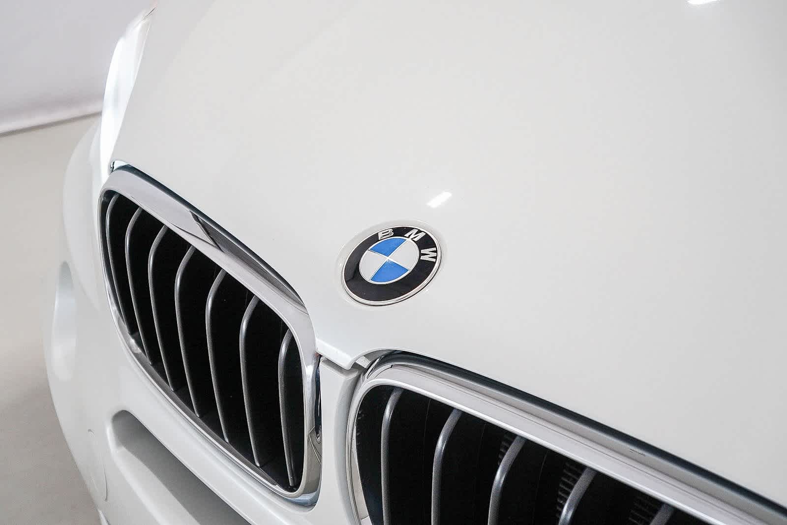 Thumbnail: 2016 BMW X5 - 9