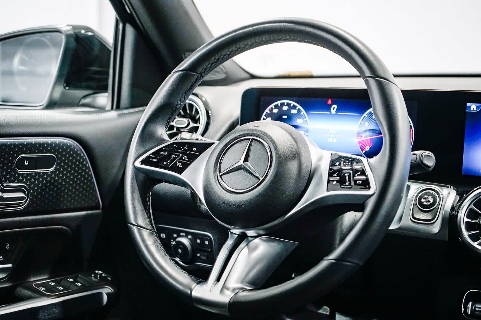 Thumbnail: 2025 Mercedes-Benz GLB - 14