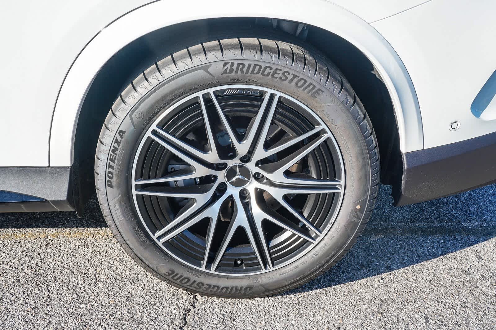 Thumbnail: 2025 Mercedes-Benz GLC - 10