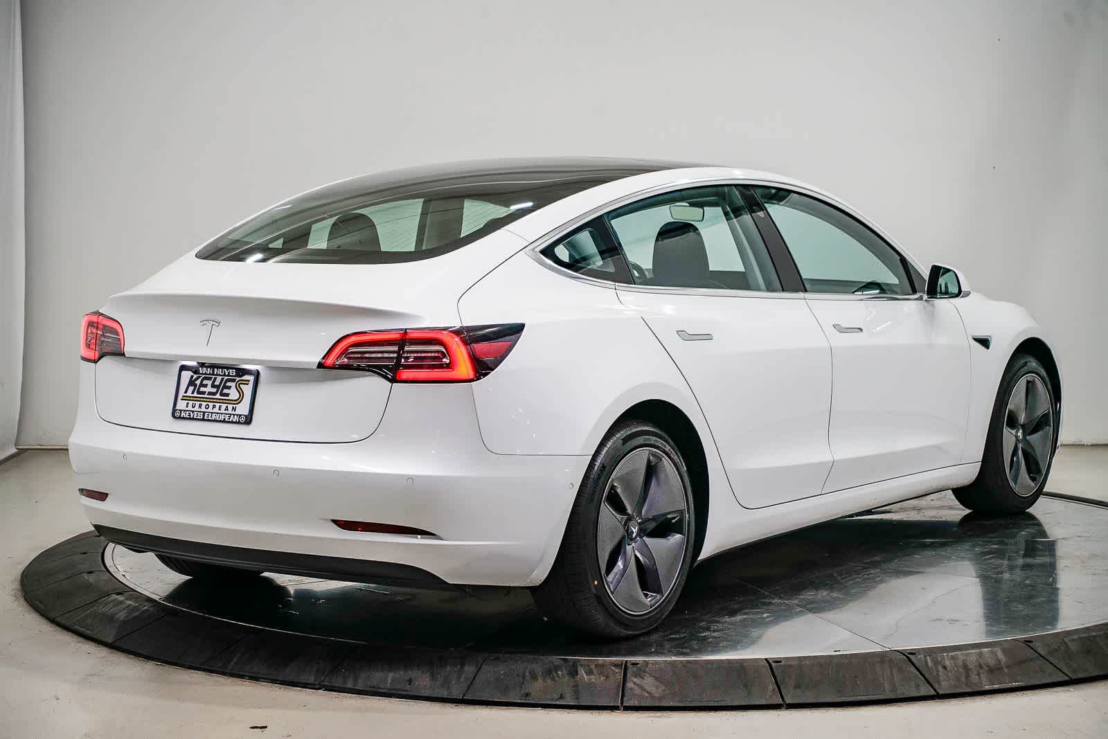 Thumbnail: 2018 Tesla Model 3 - 4