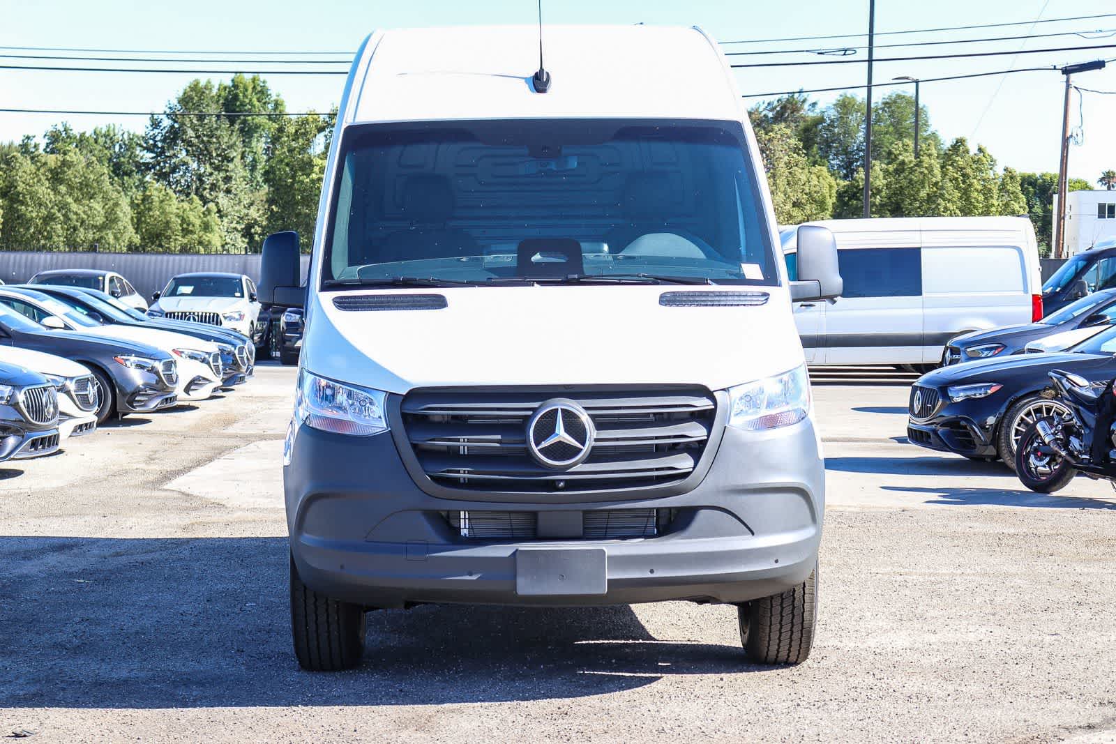 Thumbnail: 2026 Mercedes-Benz Sprinter - 6