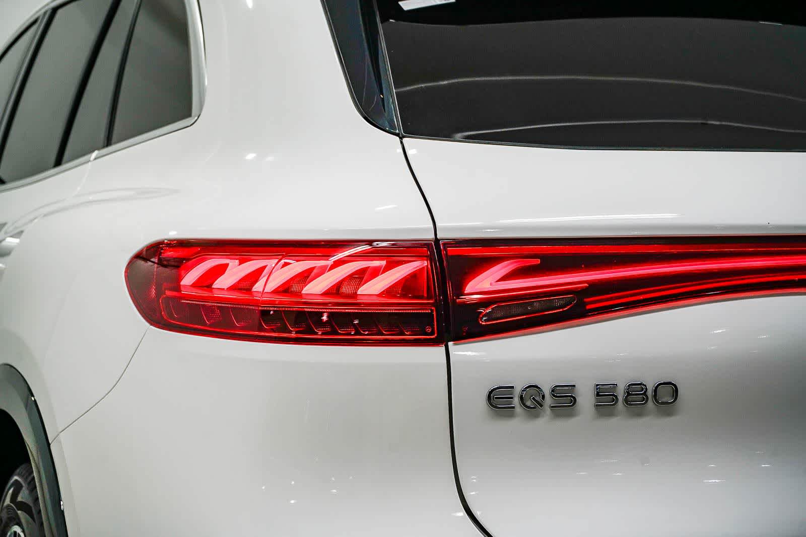 Thumbnail: 2023 Mercedes-Benz EQS - 9