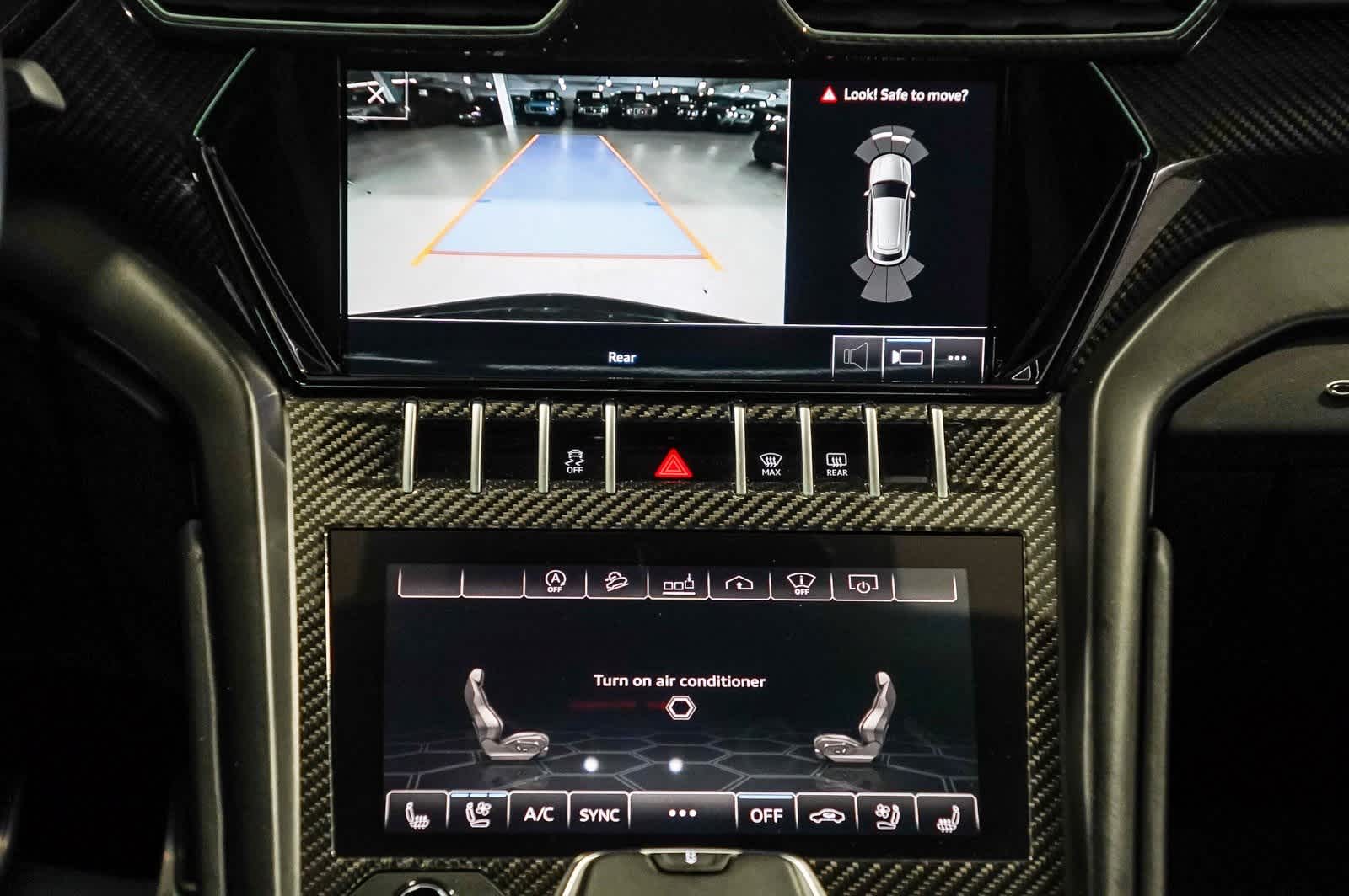 Thumbnail: 2021 Lamborghini Urus - 14