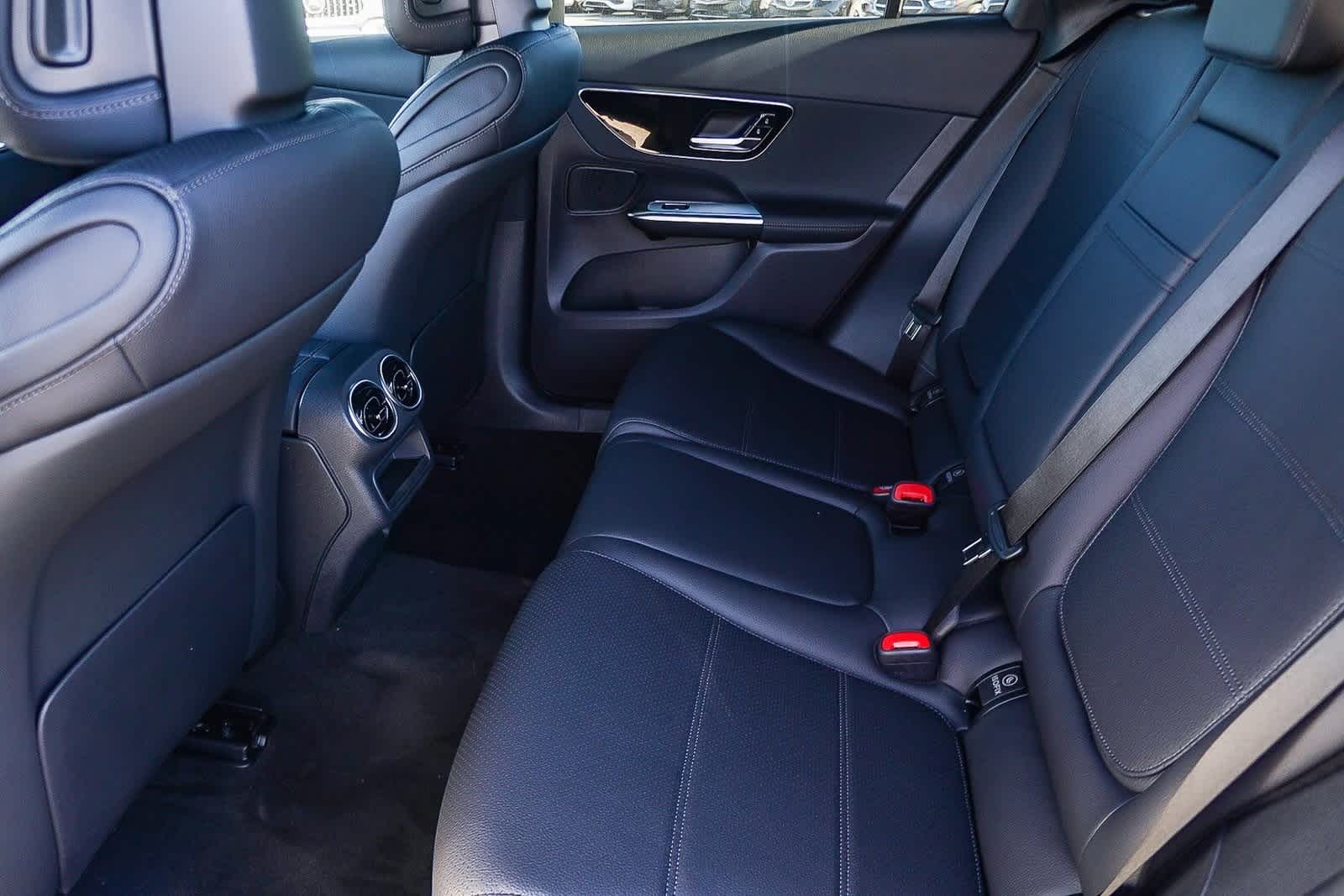 Thumbnail: 2026 Mercedes-Benz GLC - 21