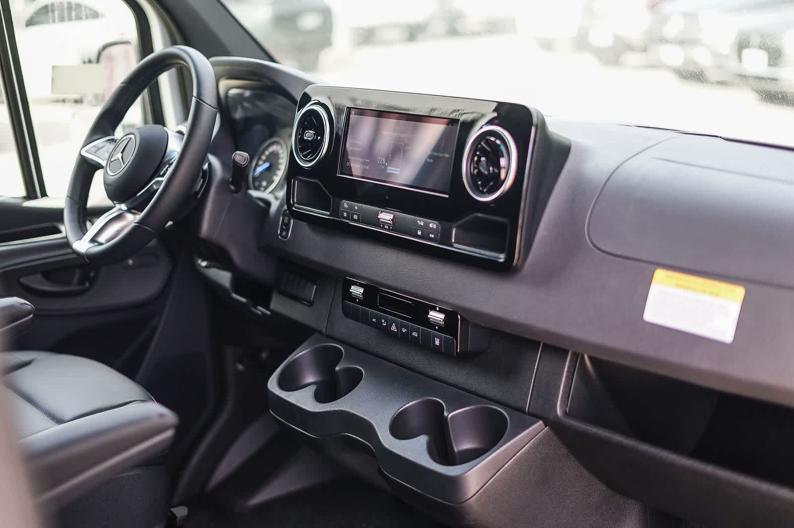 Thumbnail: 2024 Mercedes-Benz eSprinter - 15