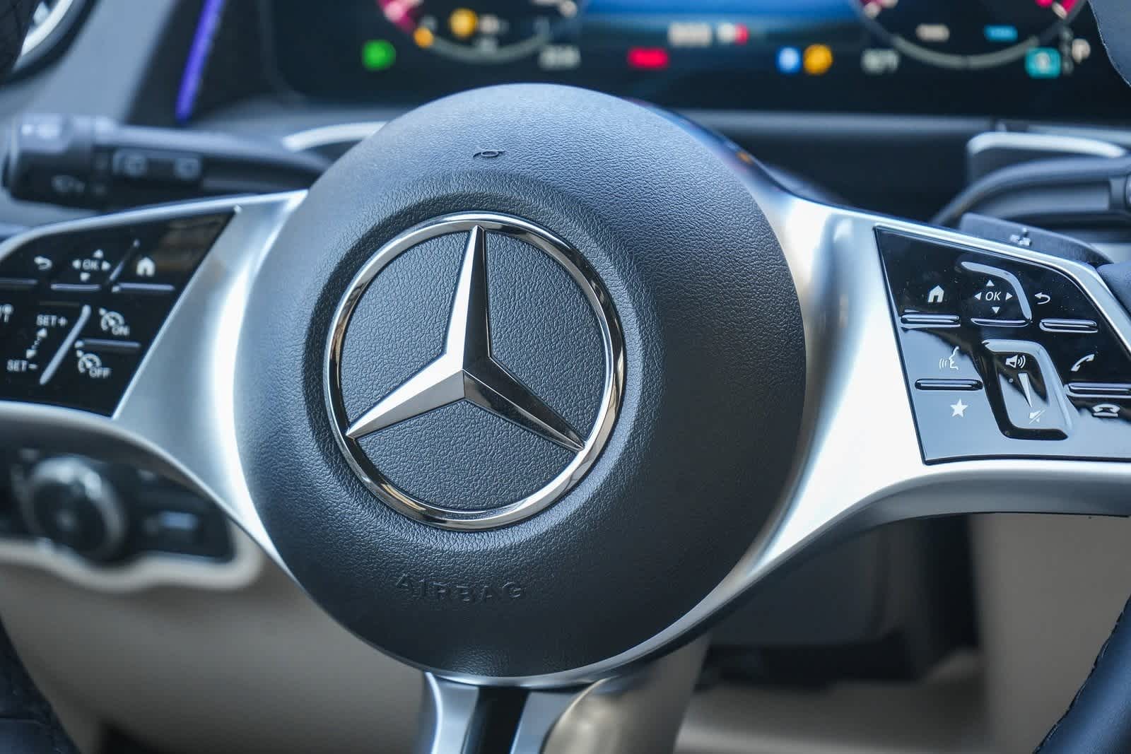 Thumbnail: 2025 Mercedes-Benz GLB - 21
